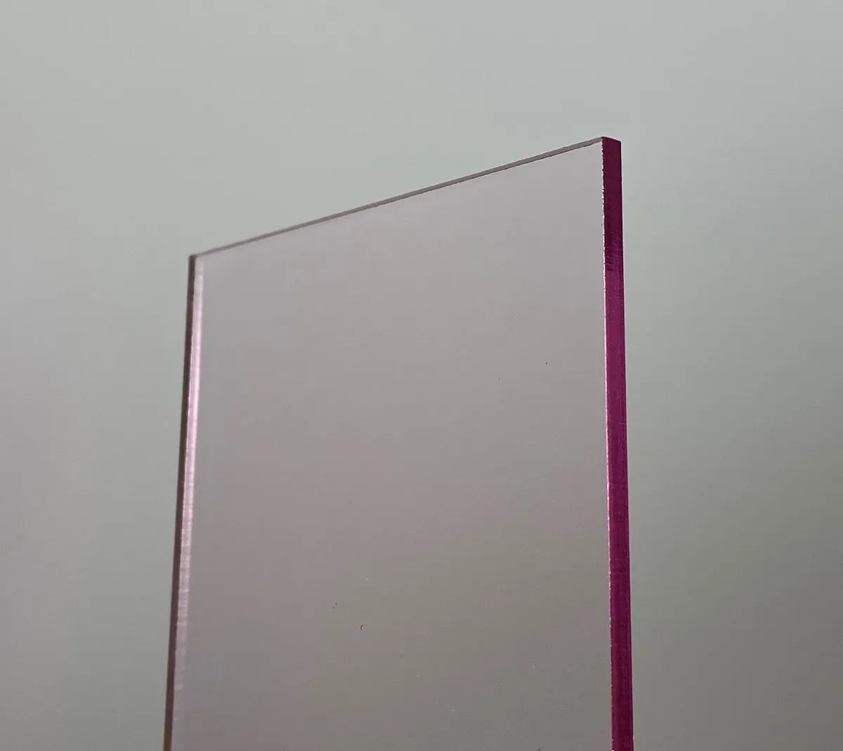 1/8" 9095 Ruby Brilliance Fluorescent